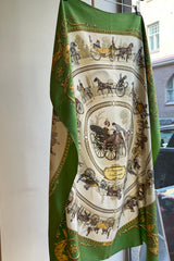 HERMÈS La Promenade Longchamps silkkihuivi