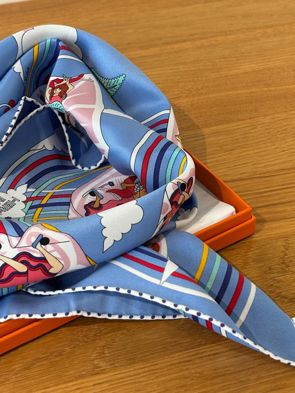HERMÈS Carres Volants silkkihuivi