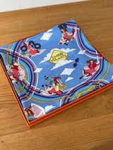 HERMÈS Carres Volants silkkihuivi