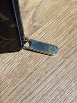 Louis Vuitton Zippy Monogram Wallet